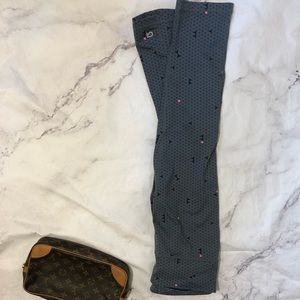 Small gap fit crop yoga pants